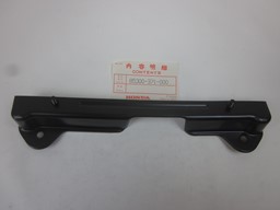 Zeige Details für ABDECKUNG KUEHLER  85300-371-000  GL 1000 Bild von ABDECKUNG KUEHLER  85300-371-000  GL 1000