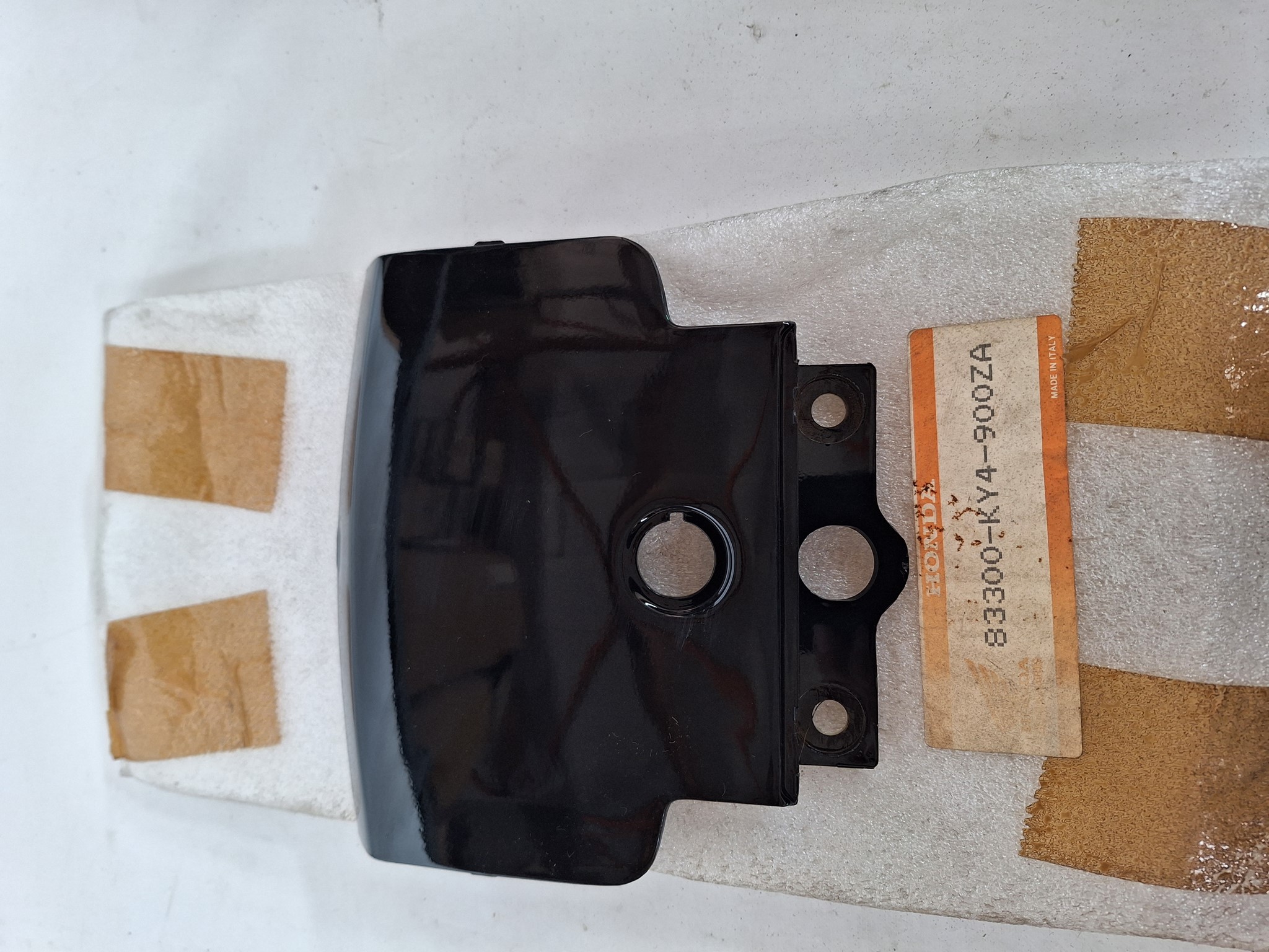 CLASSIC-BIKES. SEITLICHE ABDECKUNG 83300-KY4-900ZA NSR 125 RK