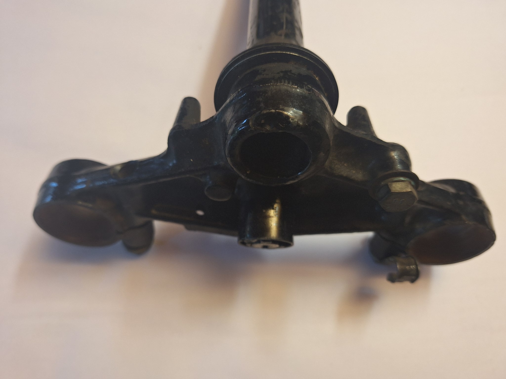Picture of Honda CB 750 Four untere Gabelbrücke 53200-300-610B gebraucht 