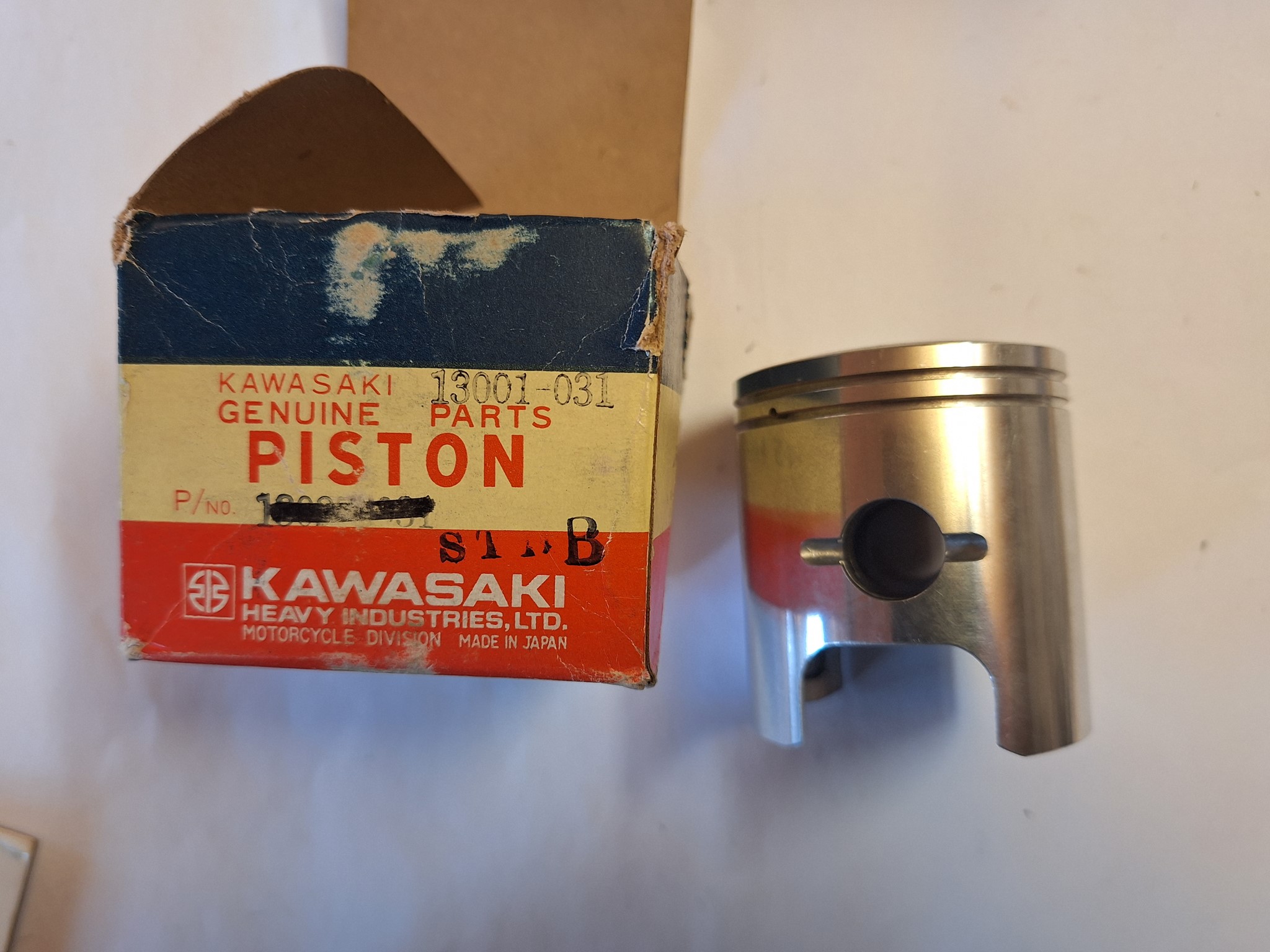 Picture of Kolben Kawasaki H1 13001-031