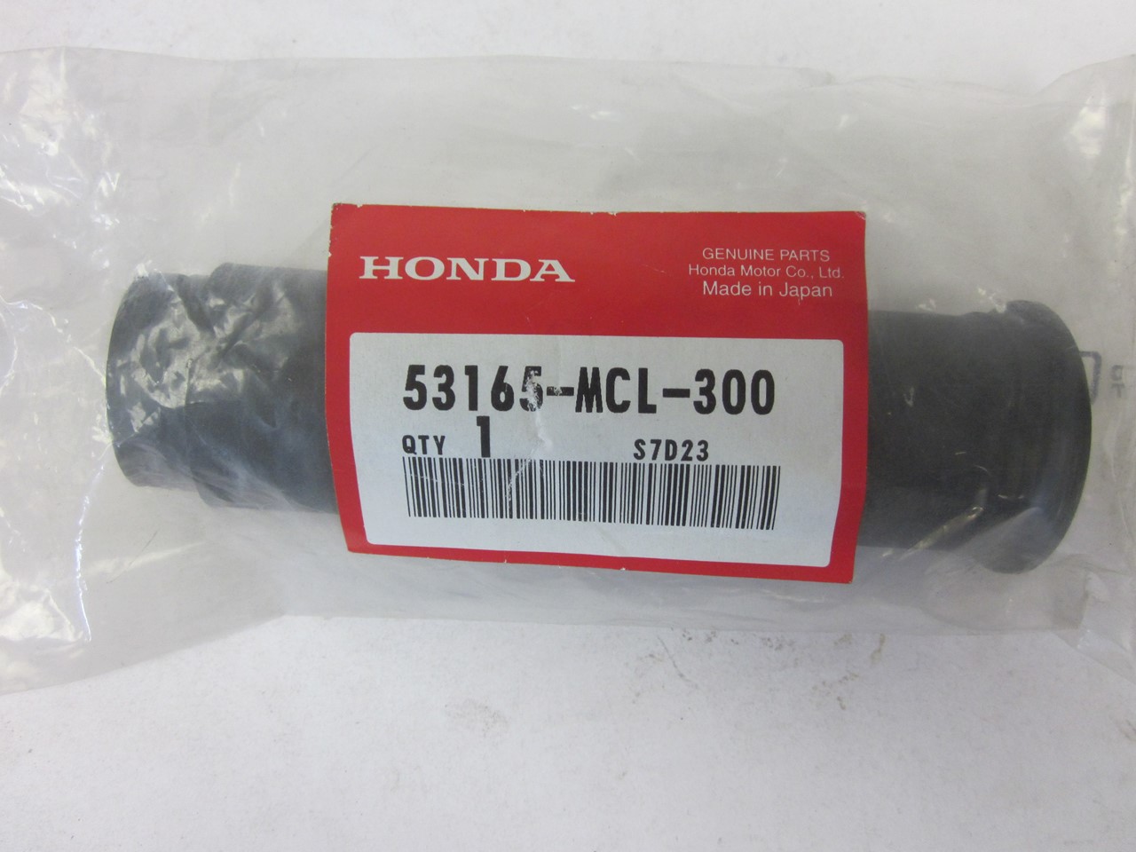 Picture of GRIP R HANDLE   53165-MCL-300   VT 750 DC