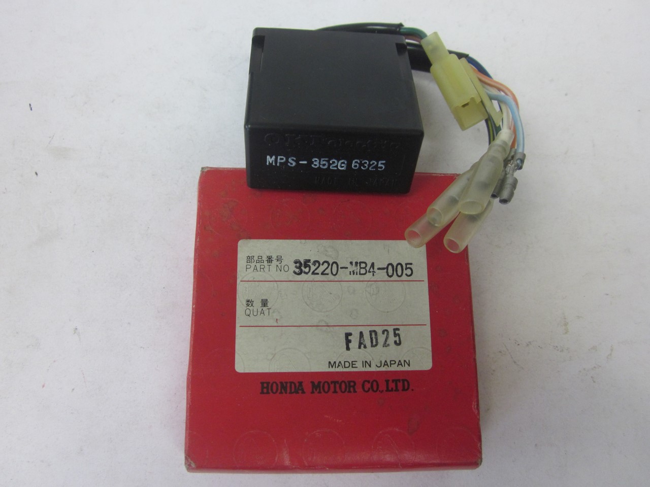 Picture of ABSCHALTEINHEIT, BLINKER   35220-MB4-005   VF 1100 C