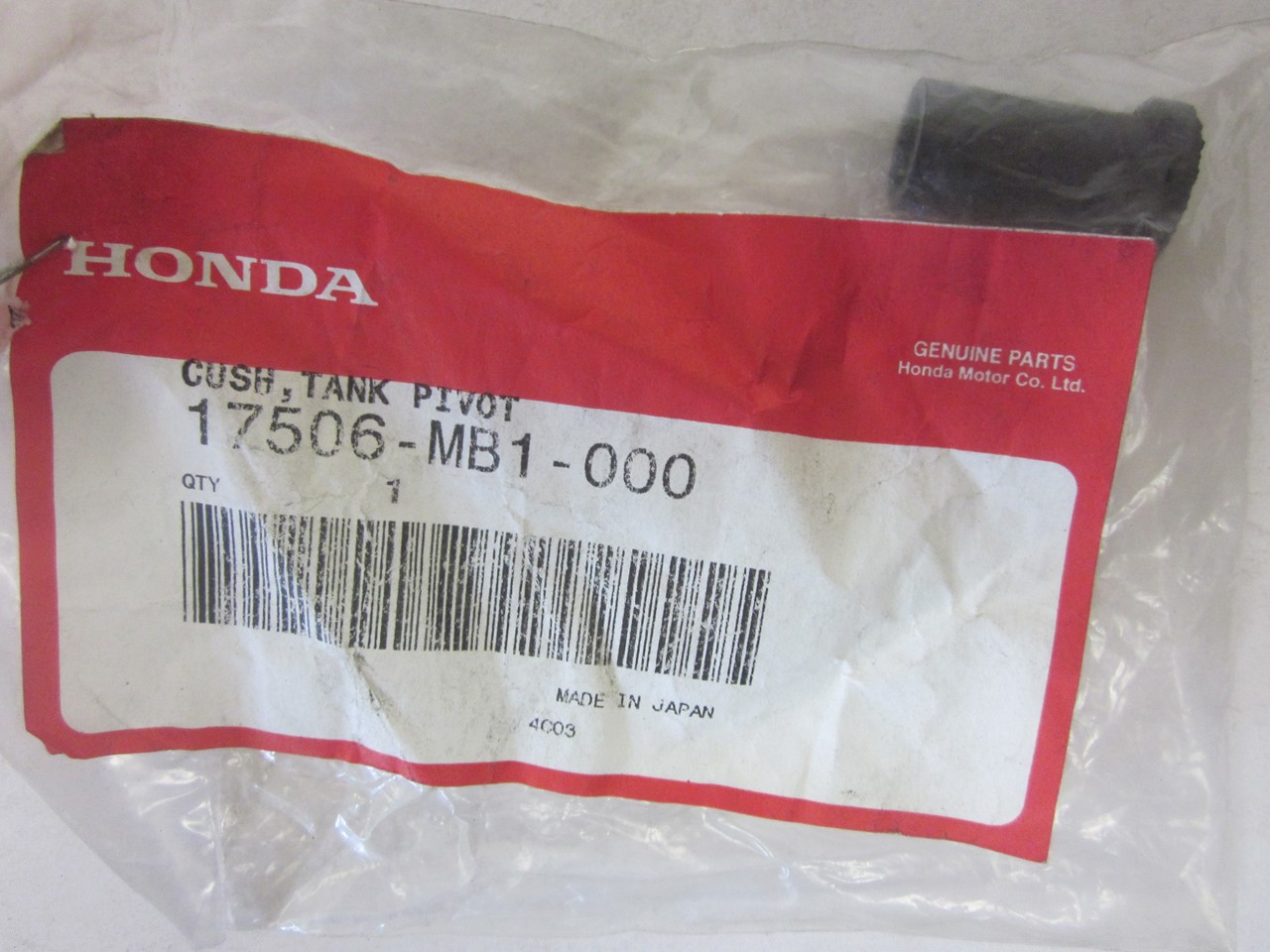 Picture of KRAFTSTOFFTANKPOLSTER   17506-MB1-000   VF 750 C