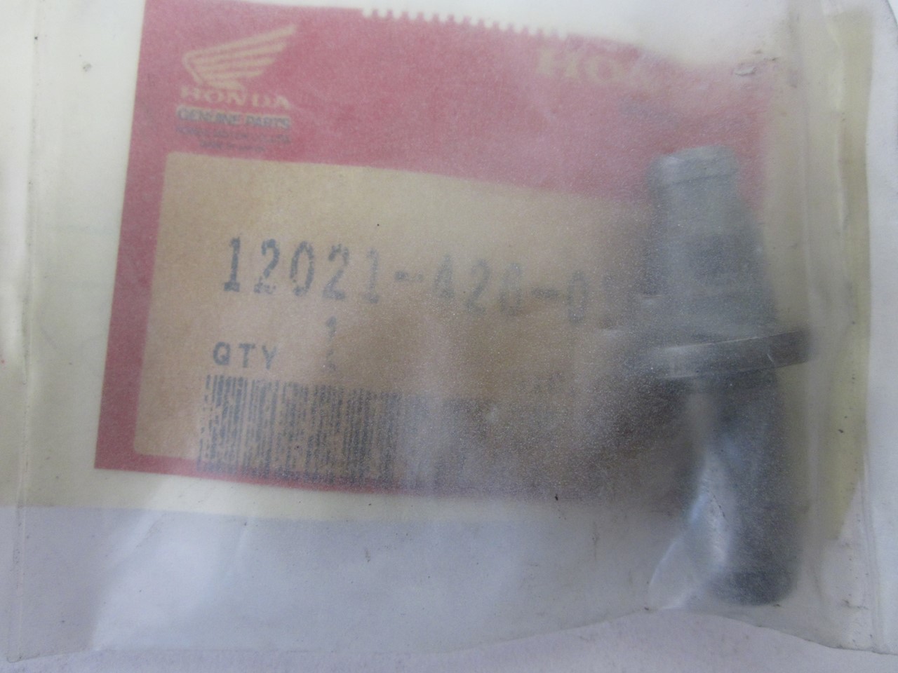 Picture of EINLASSVENTILFUEHRUNG  12021-426-010  CB 650