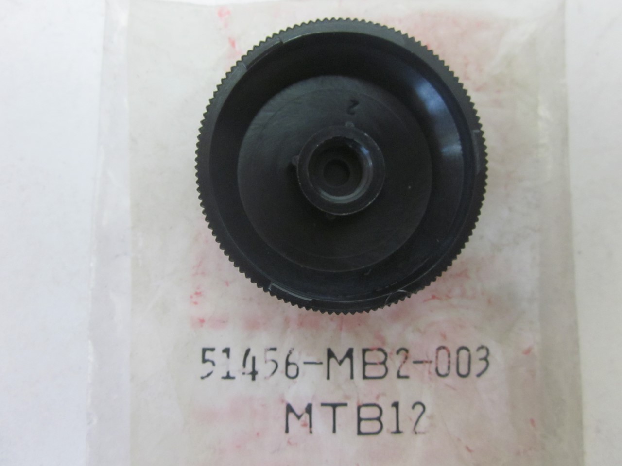 Picture of KAPPE,LUFTVENTIL  51456-MB2-003  VF 750 F