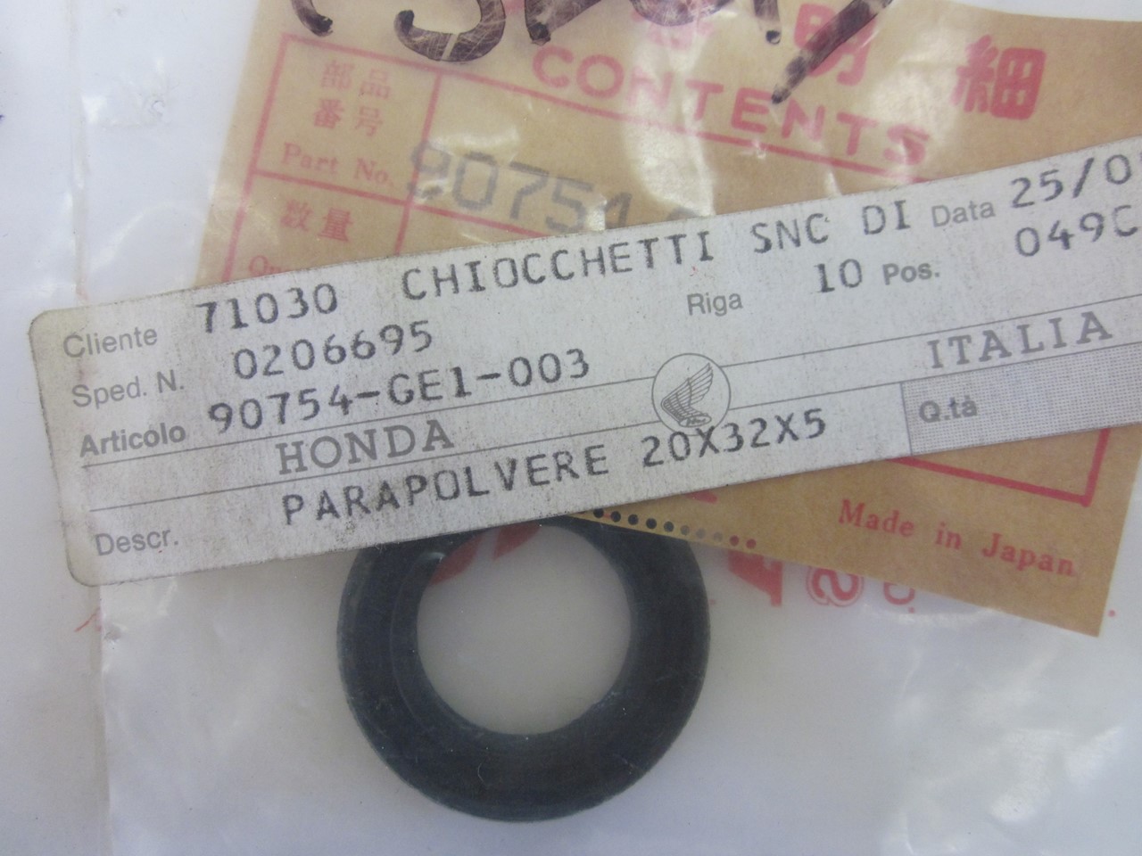 Picture of STAUBDICHTUNG  90754-GE1-003  CH 80 C
