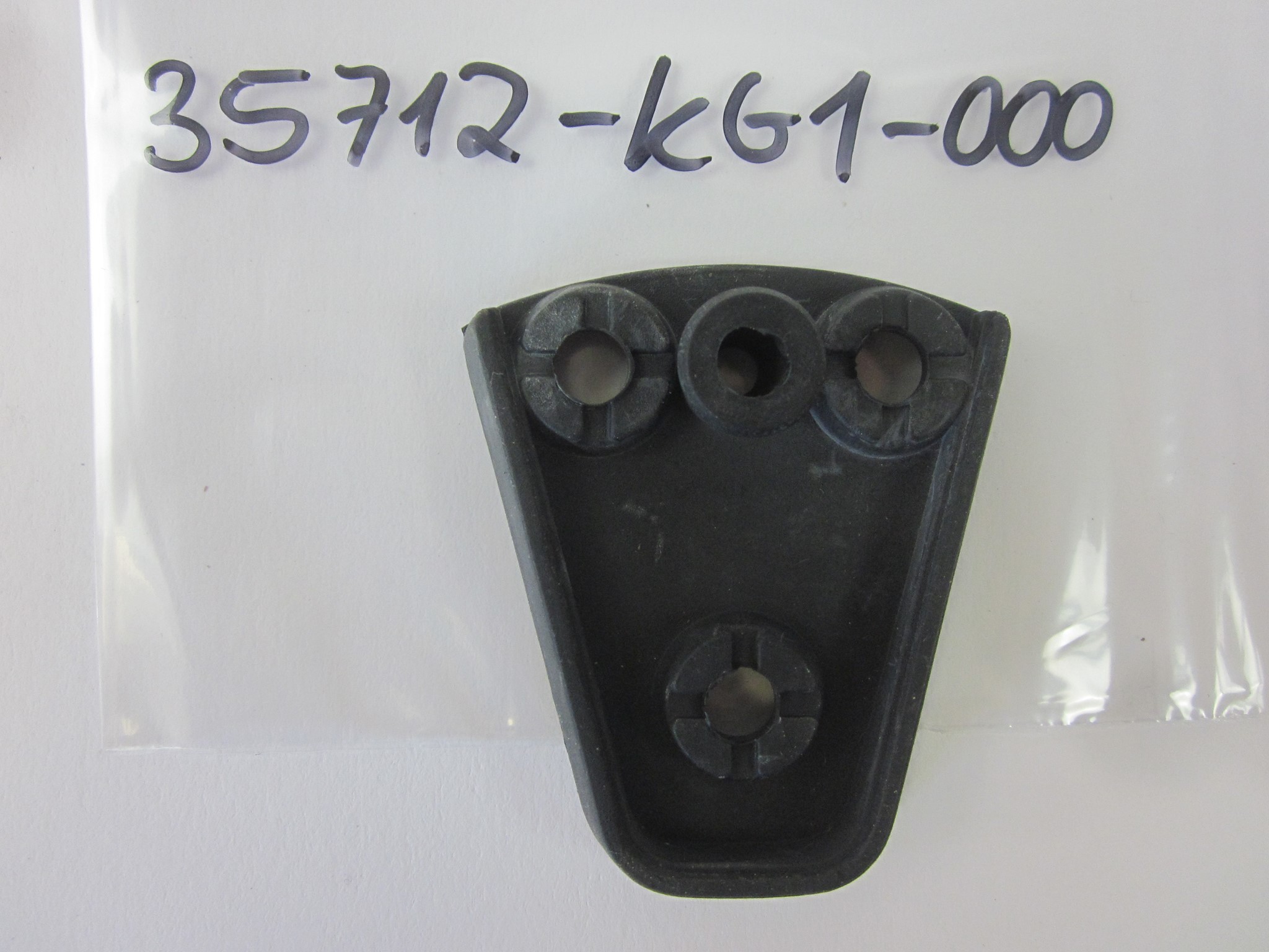 Bild von GUMMI, BASISSITZ 33712-KG1-000 ; XL 200 RD