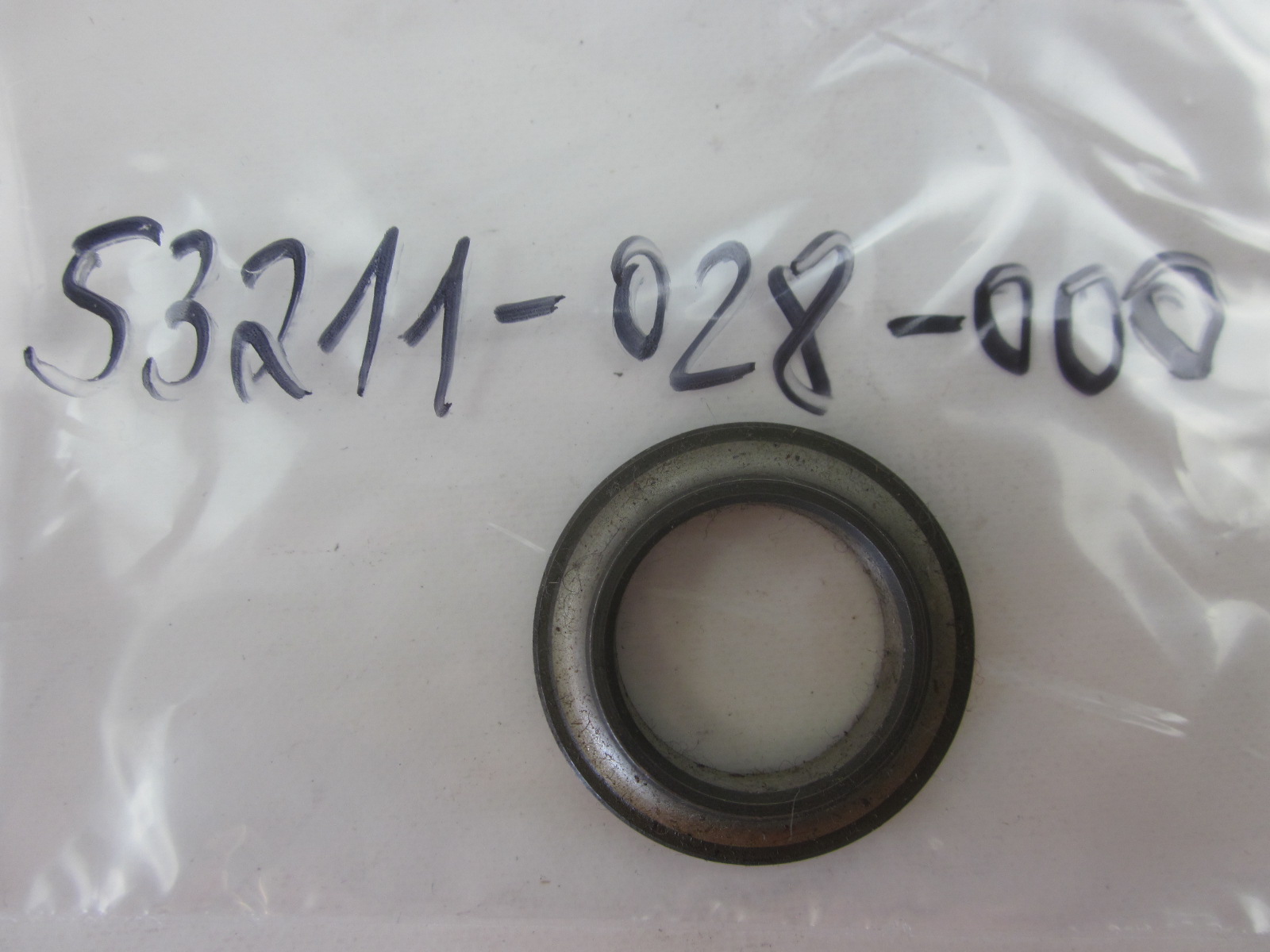 Picture of LENKUNGSLAGERSCHALE OBEN 53211-028-000 ; CS 90