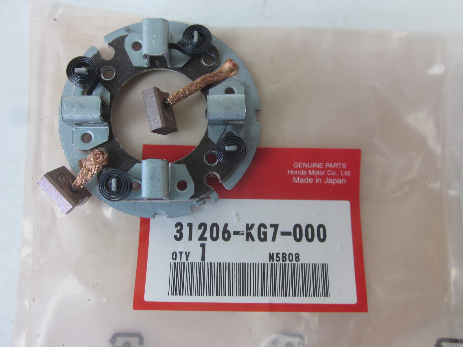 Picture of BUERSTENHALTER  31206-KG7-000  CG 135