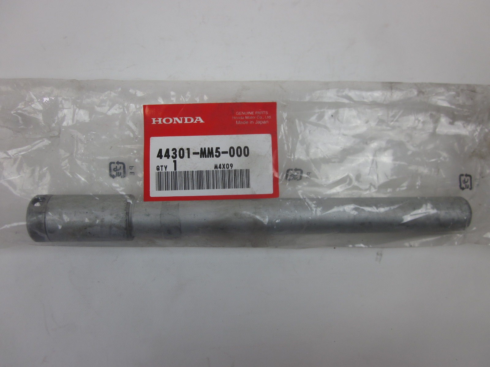 Picture of ACHSE VORDERRAD  44301-MM5-000  CBR 1000 F