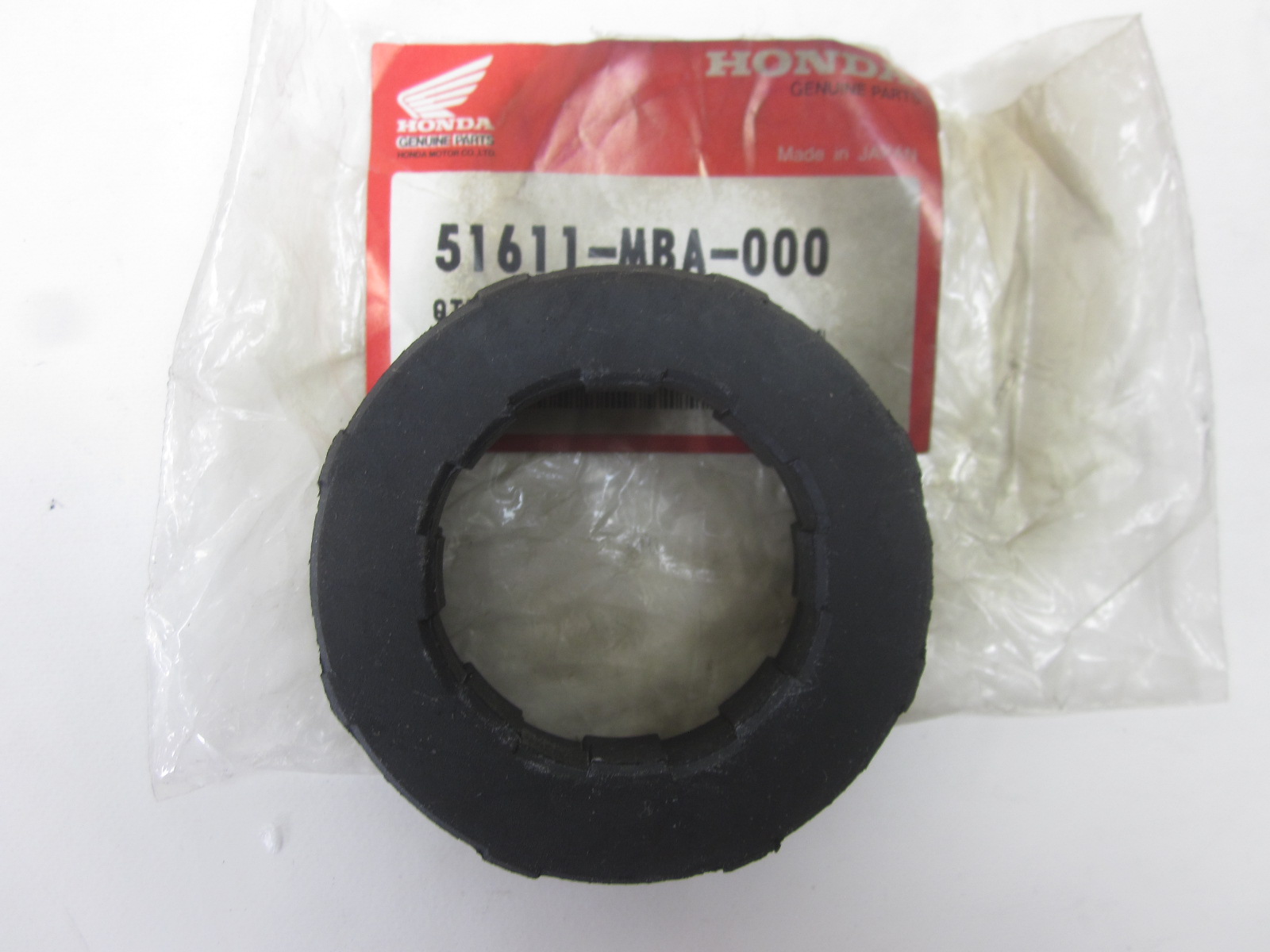 Bild von BEFESTIGUNG, GABELABDECKU  51611-MBA-000  VT750CV