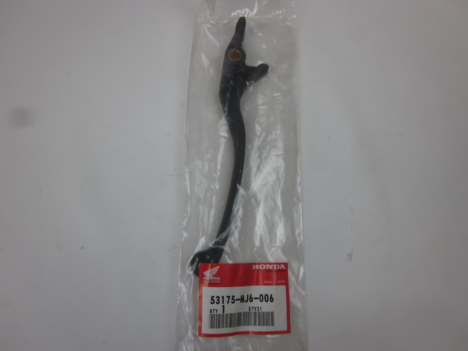 Picture of BREMSHEBEL  53175-MJ6-006  CBR400F F2