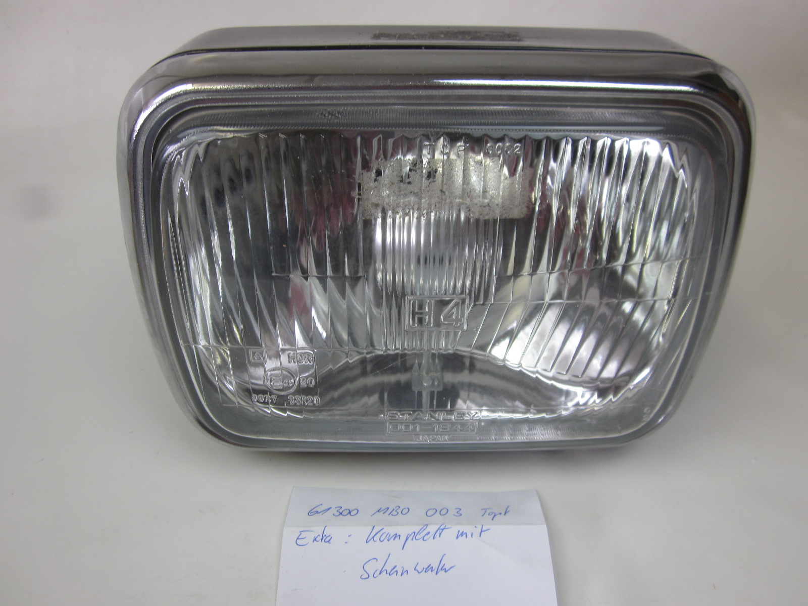 Bild von SCHEINWERFERGEHAEUSE  61300-MB0-003  VF 750 S