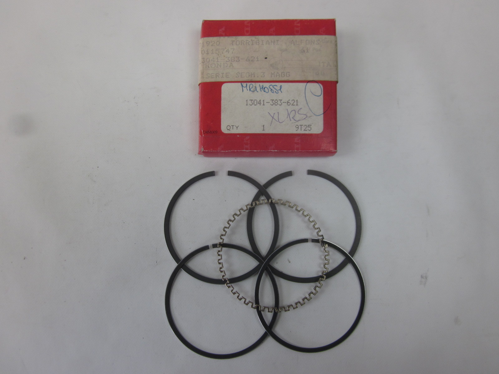 Bild von KOLBENRING(0,75)  13041-383-621  CB 125 S2-5