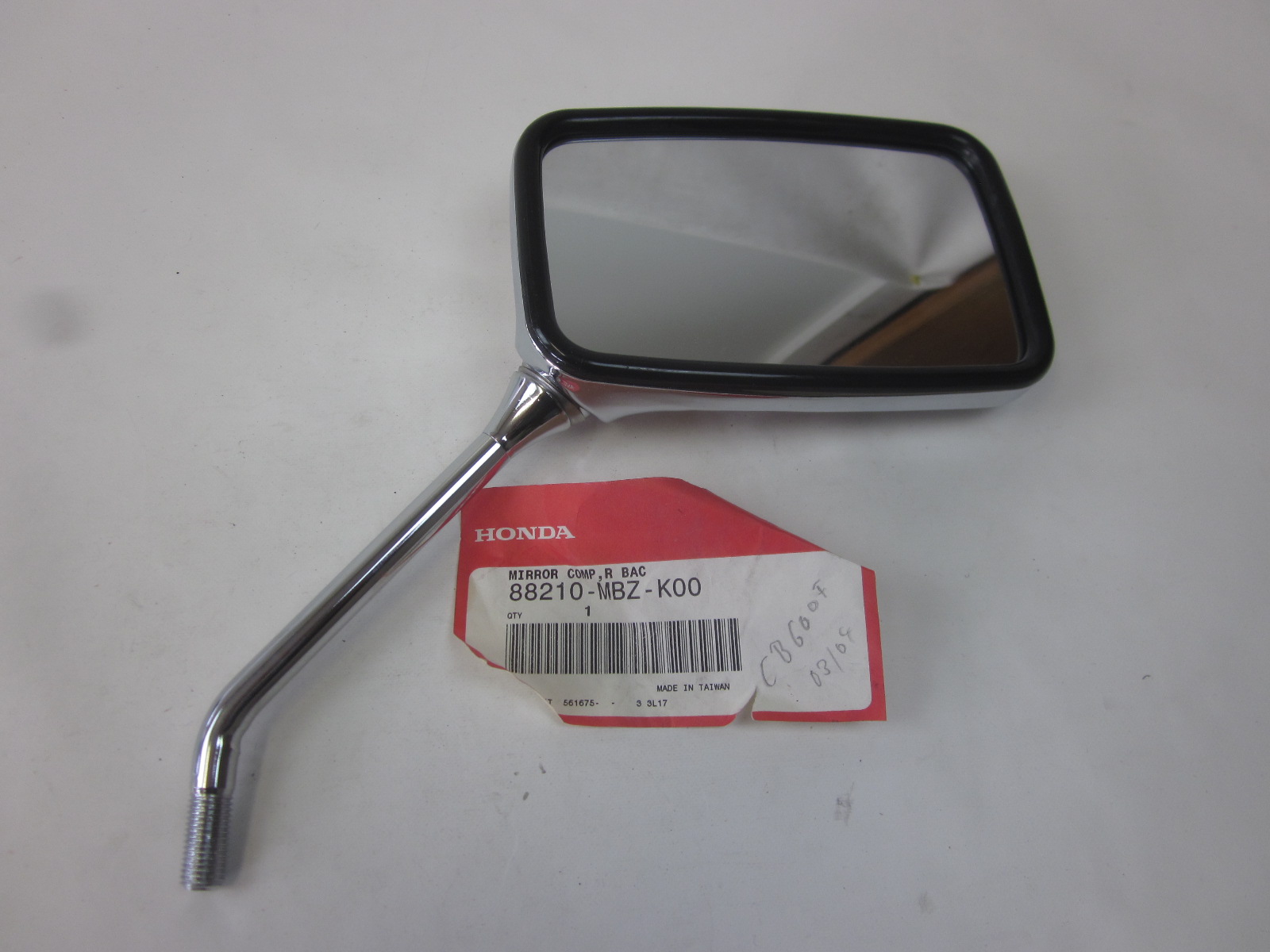 Picture of (88210-MBZ-K01) MIRROR COMP,R BAC  88210-MBZ-K00  CB600 FW