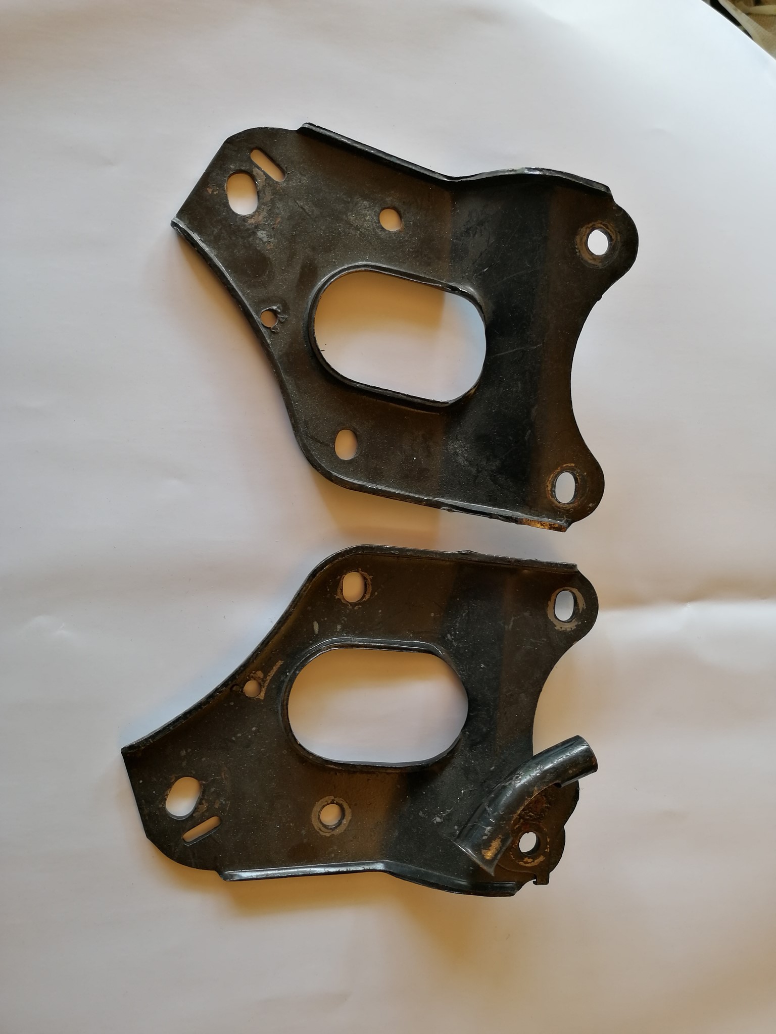 Picture of Auspuff Haltebleche Satz CB 750 K7 gebraucht