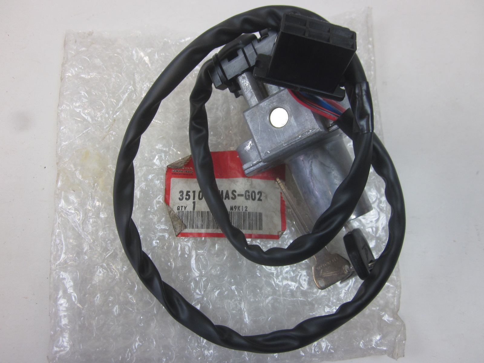 Picture of SWITCH ASSY,COMB&  35100-MAS-G02  CBR 900 RRT