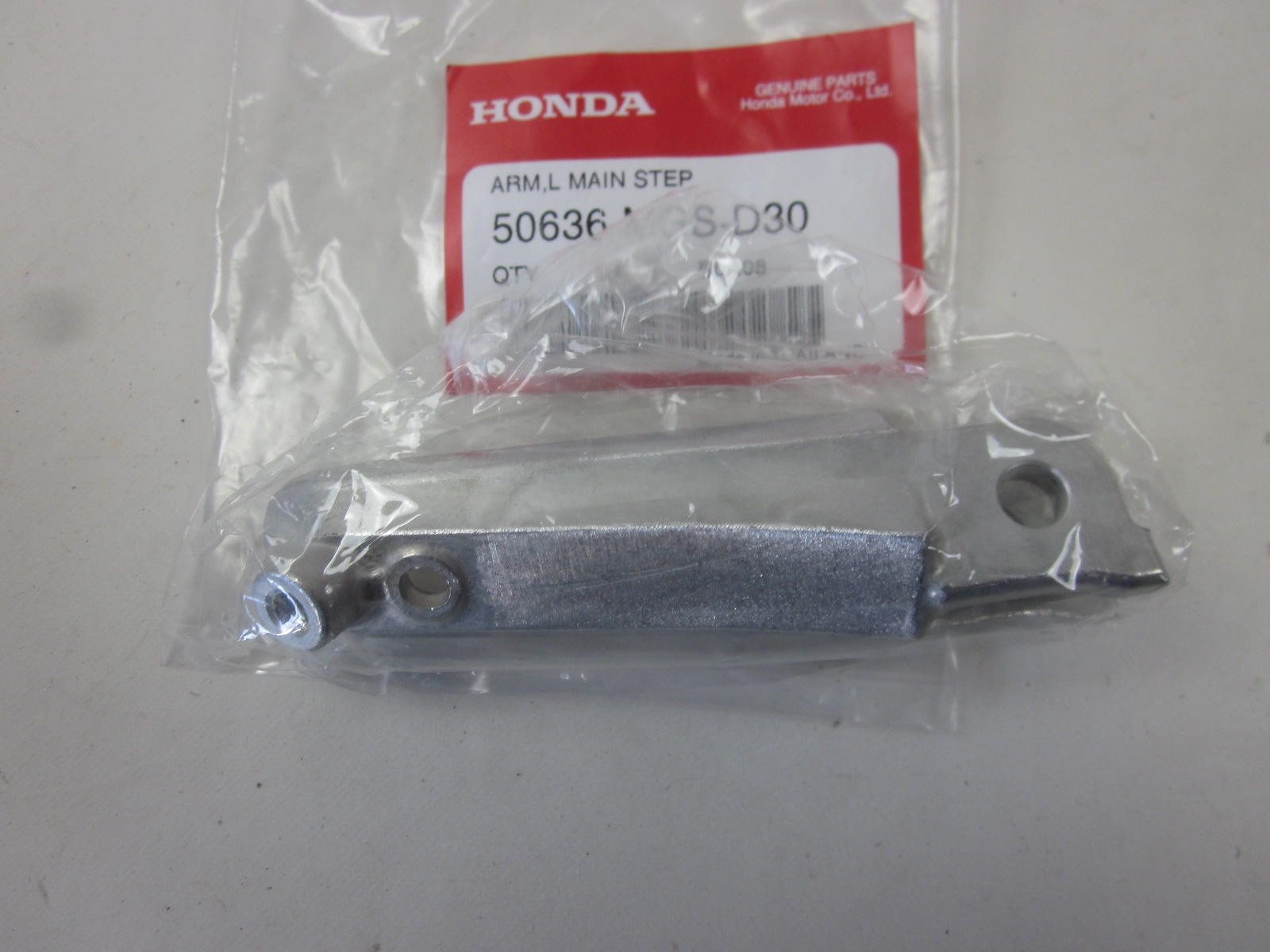Picture of ARM,L MAIN STEP  50636-MGS-D30  CBR600 FC
