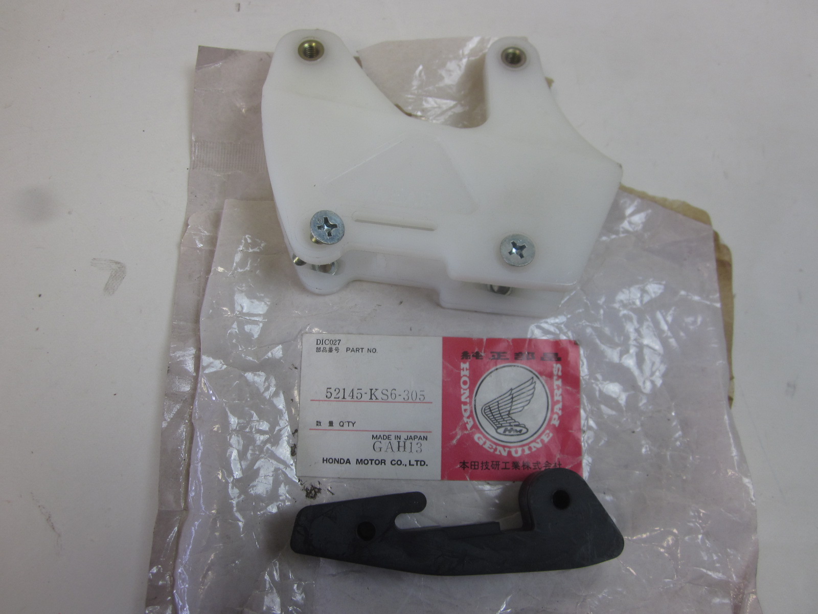 Bild von GLEITSCHUTZ ANTRIEBSKETTE  52145-KS6-305  CR 125 RG