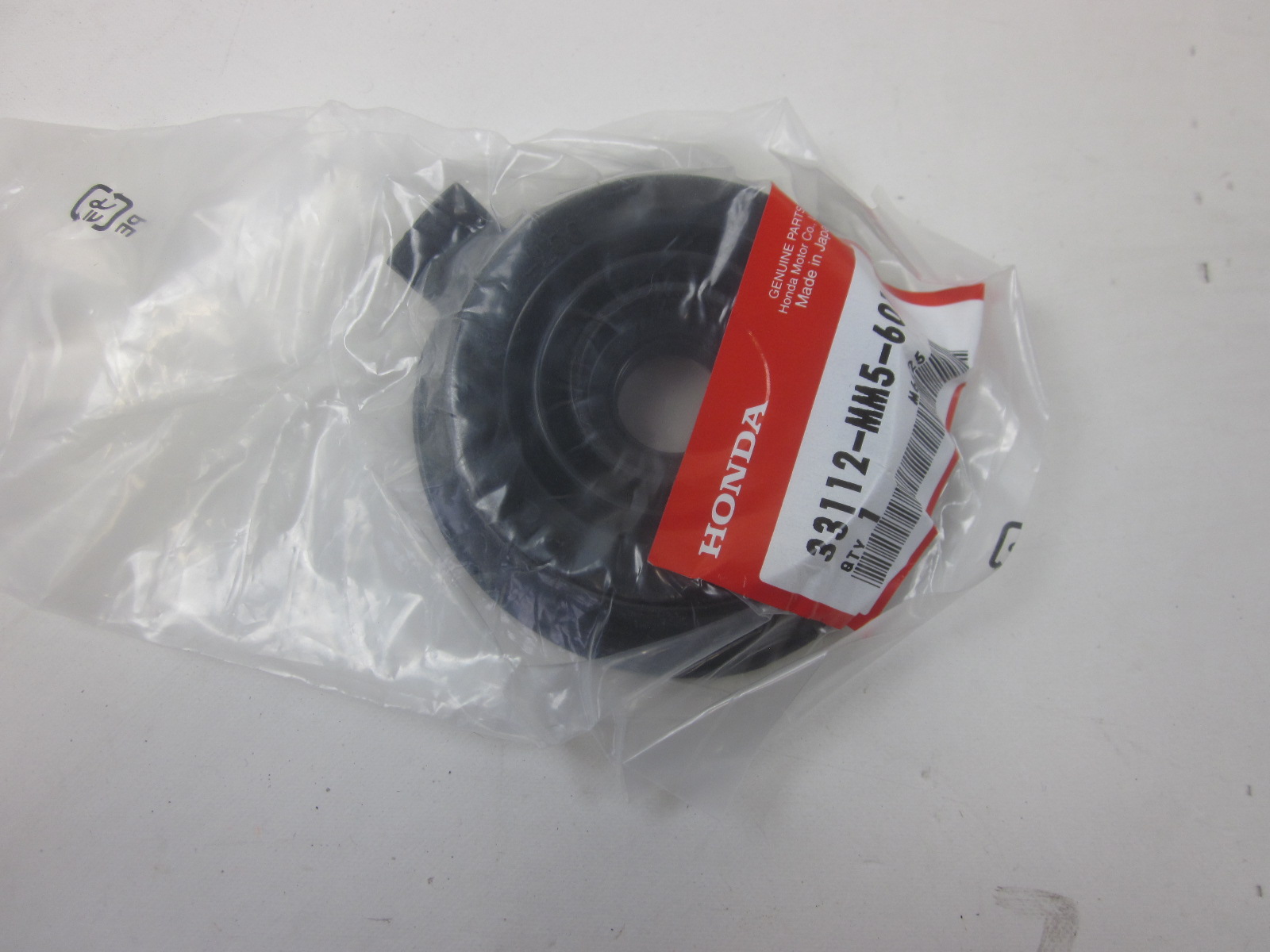 Bild von GUMMIDECKEL  33112-MM5-601  CBR 1000 F
