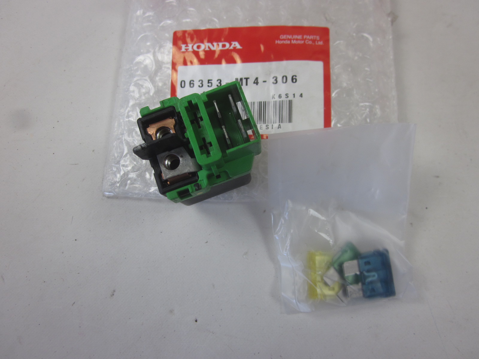 Picture of KIT,START MAG SWI  06353-MT4-306  VFR 750 FL