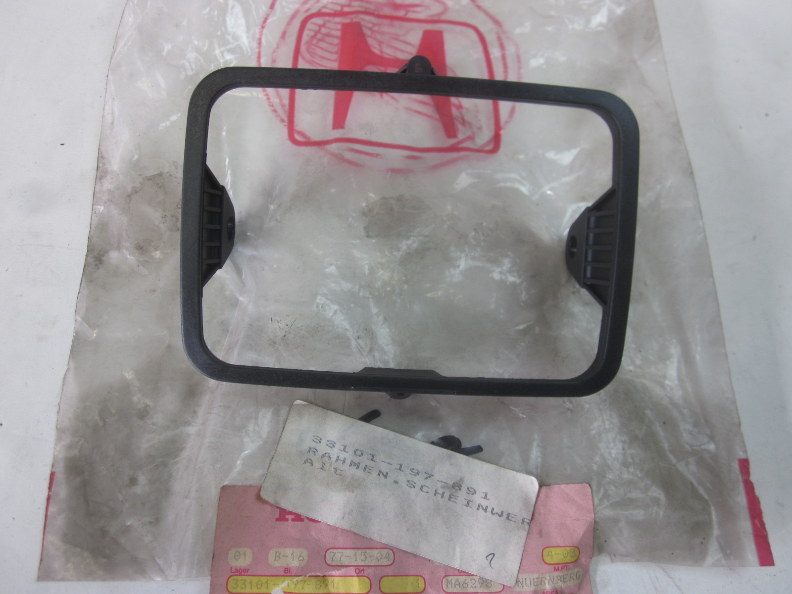 Bild von LAMPENZIERRING  33101-197-891  PX 50
