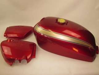 Picture of Tank und Seitendeckel candy ruby red CB 750 Four