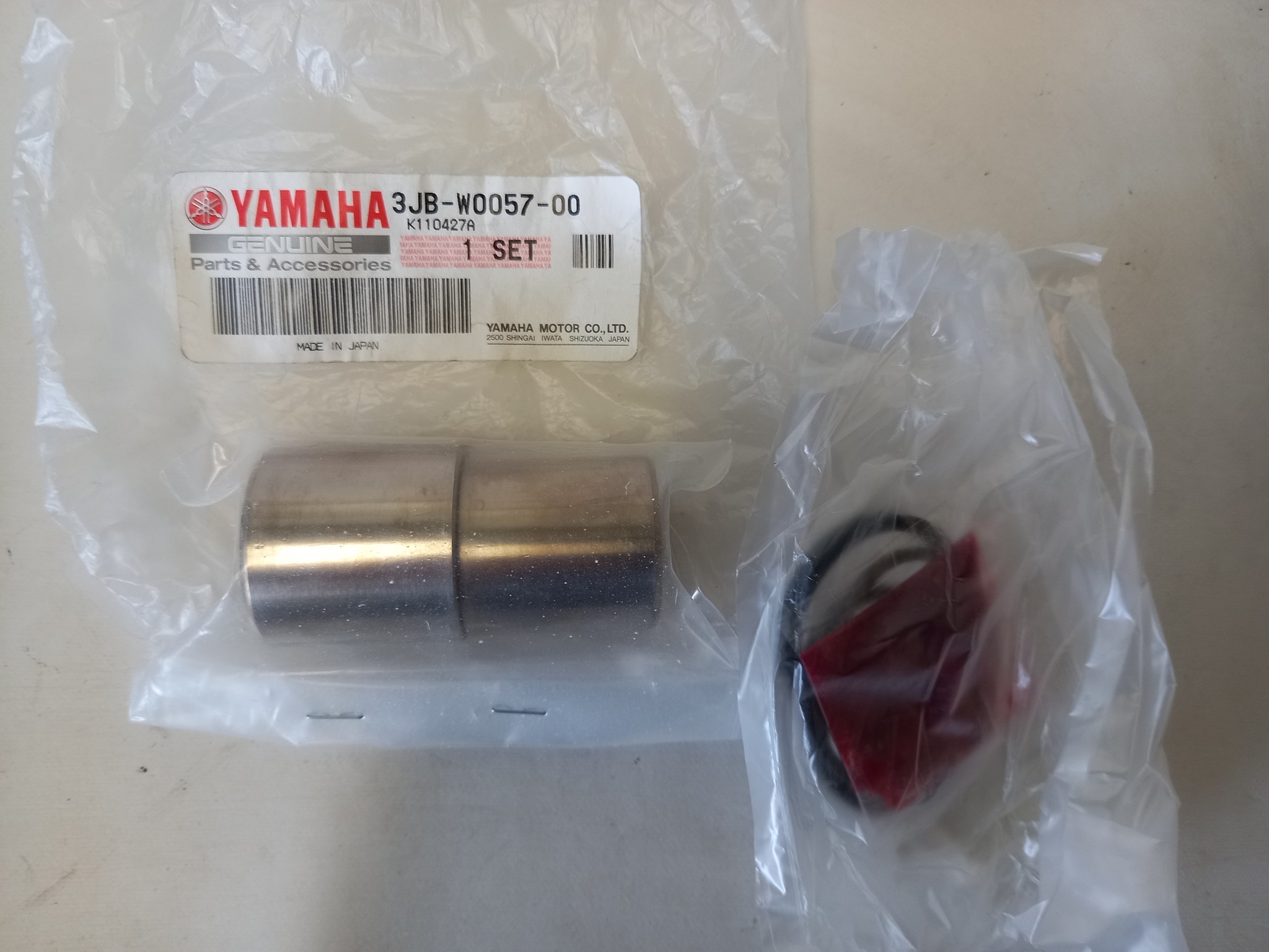 Picture of Yamaha  Bremskolben mit Dichtung  3JB-W0057-00