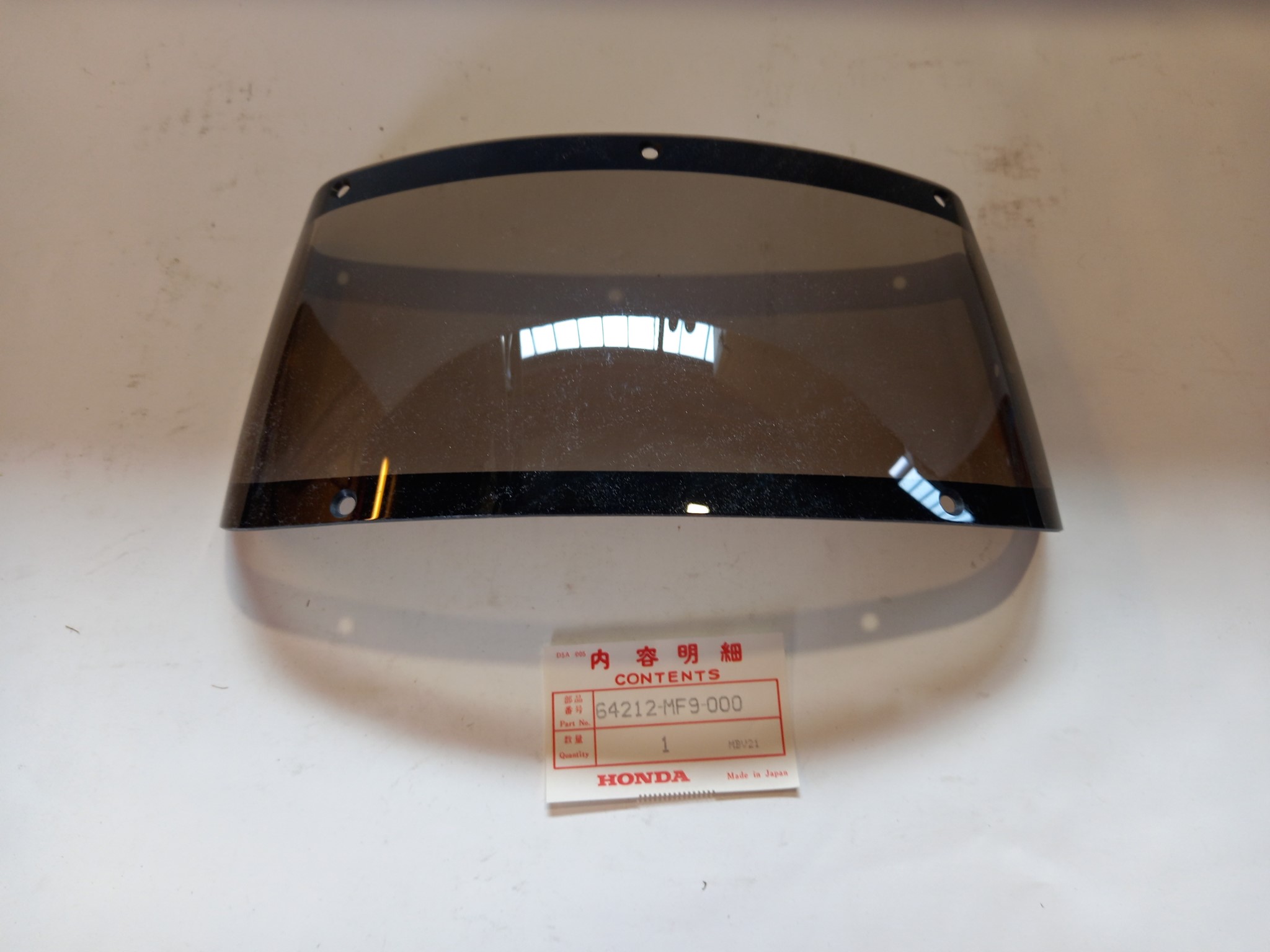 Picture of Honda  VERKLEIDUNGSSCHEIBE  64212-MF9-000
