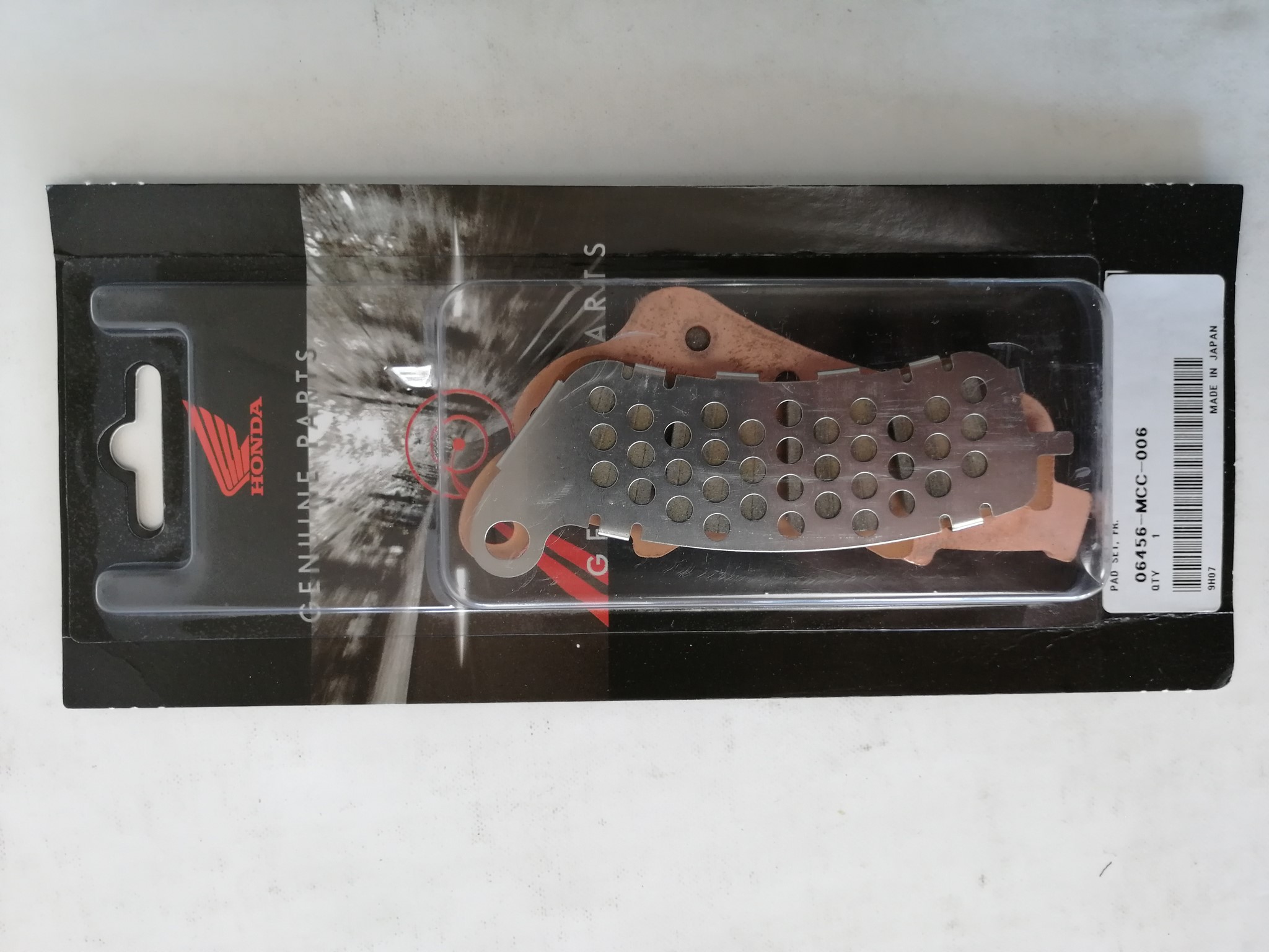 Picture of BREMSKLOTZ SATZ, V.  CBR1100XX  06456-MCC-006