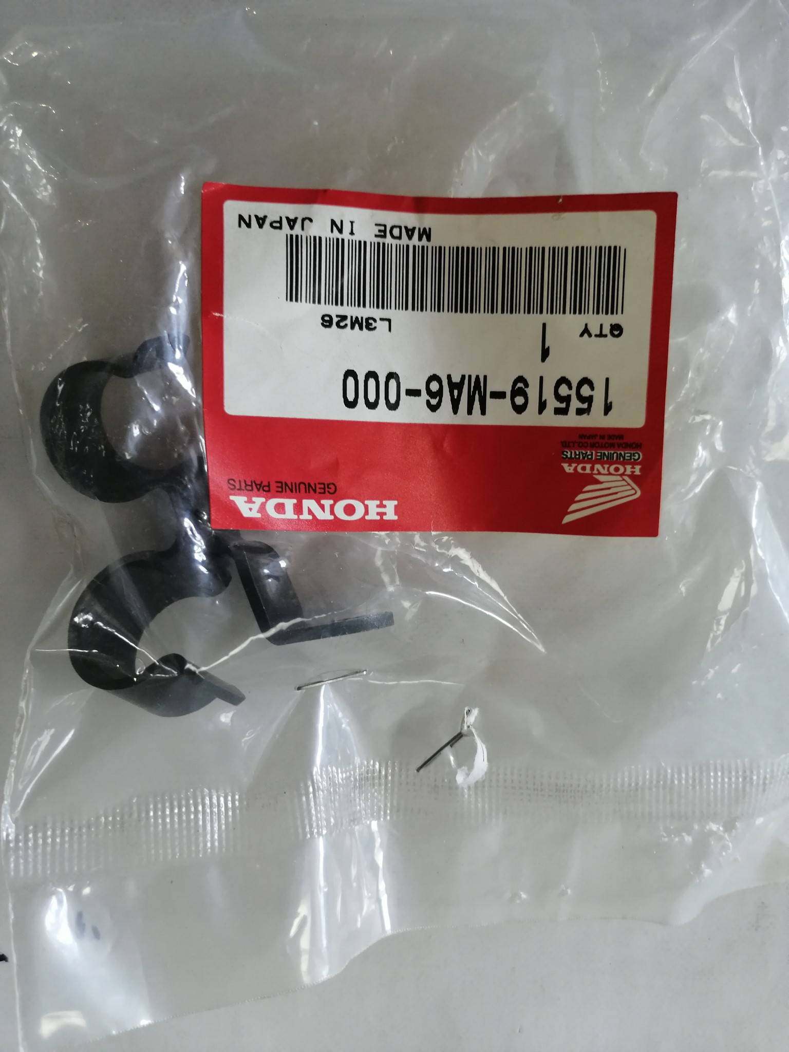 Picture of KLAMMER A,OELROHR  CBX 400 FC  15519-MA6-000