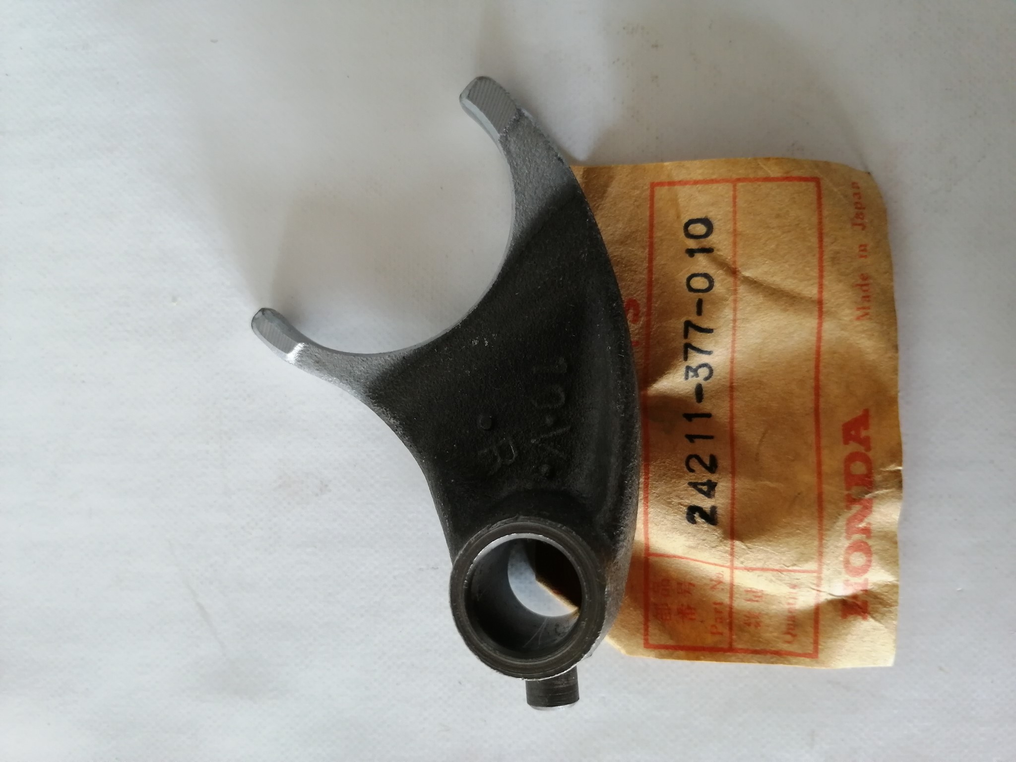 Picture of SCHALTGABEL  24211-377-010
