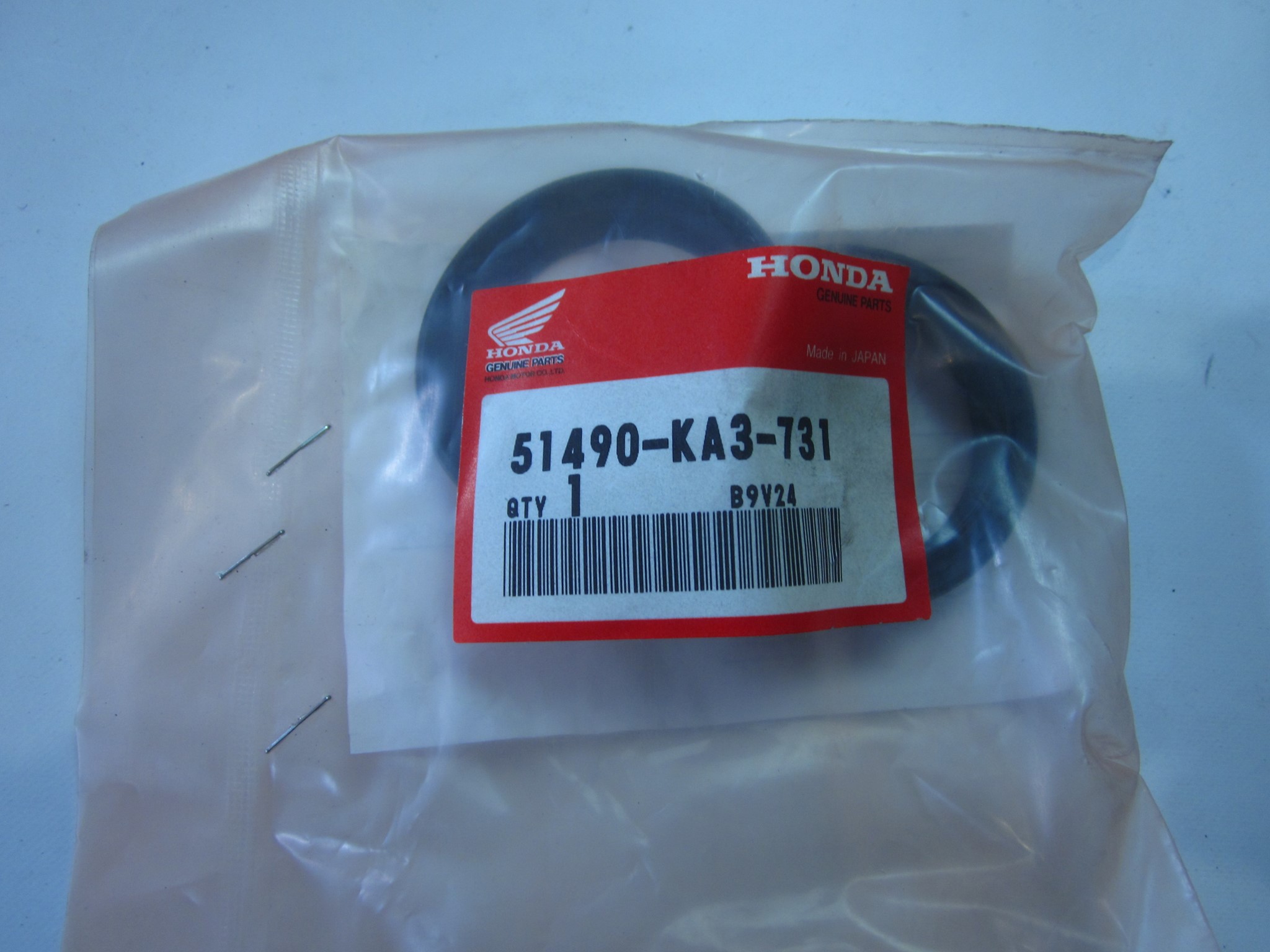 Picture of STAUBDICHTUNG  51490-GJ1-305