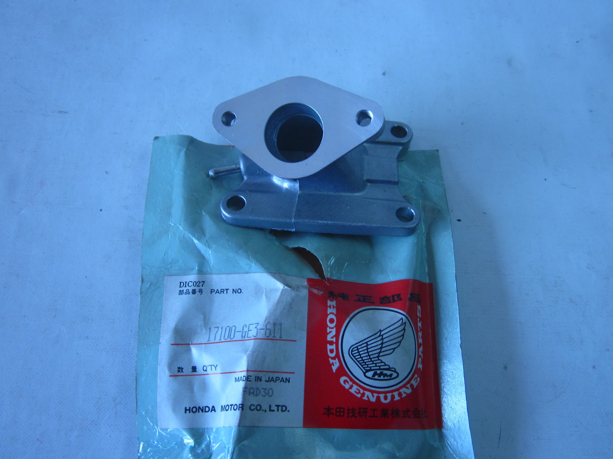 Bild von EINLASSLEITUNG  17100-GE3-611  MBX 80 C