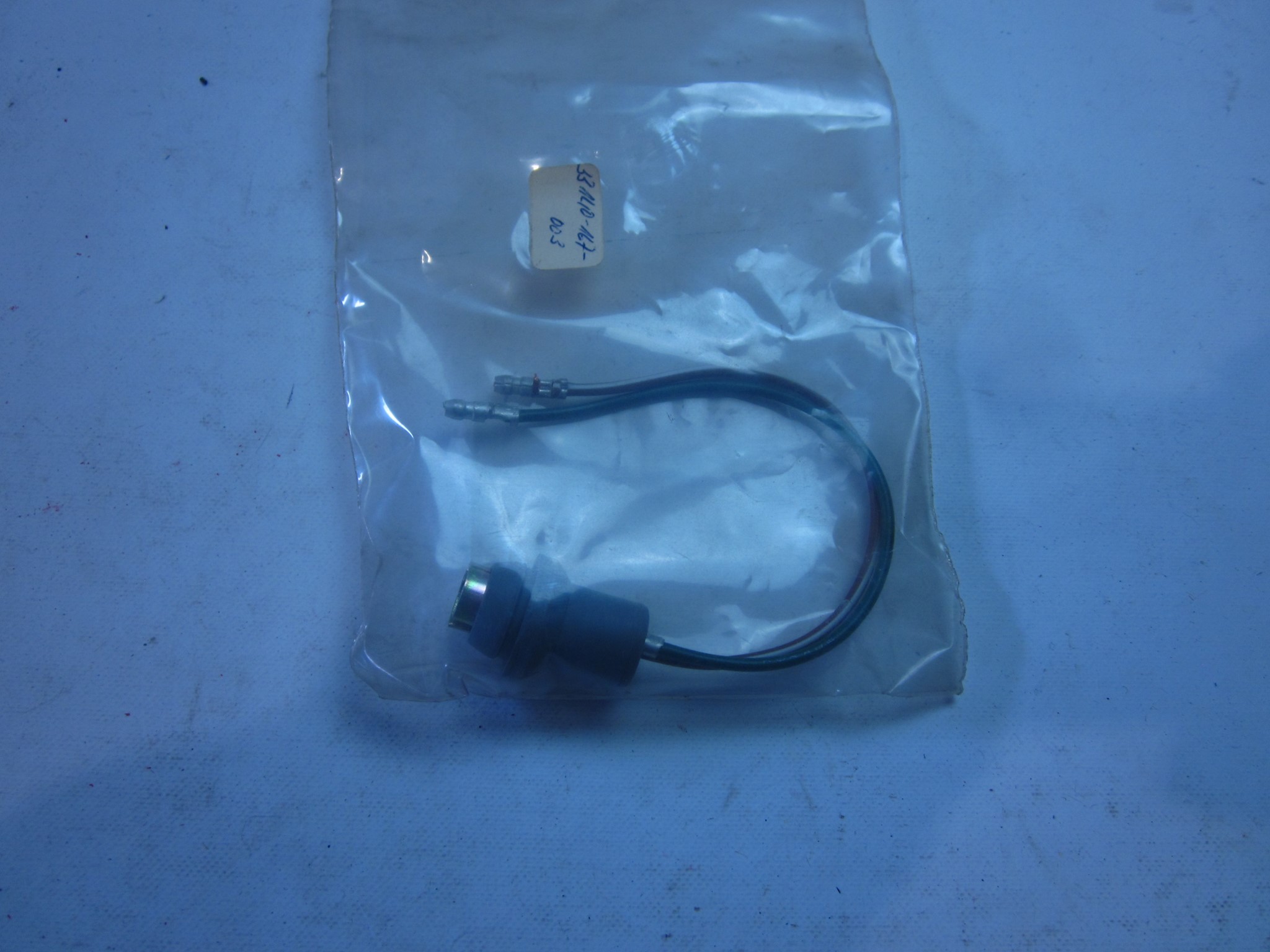 Picture of FASSUNG POSITIONSLEUCHTE  33140-167-003  MT 50 Z / A