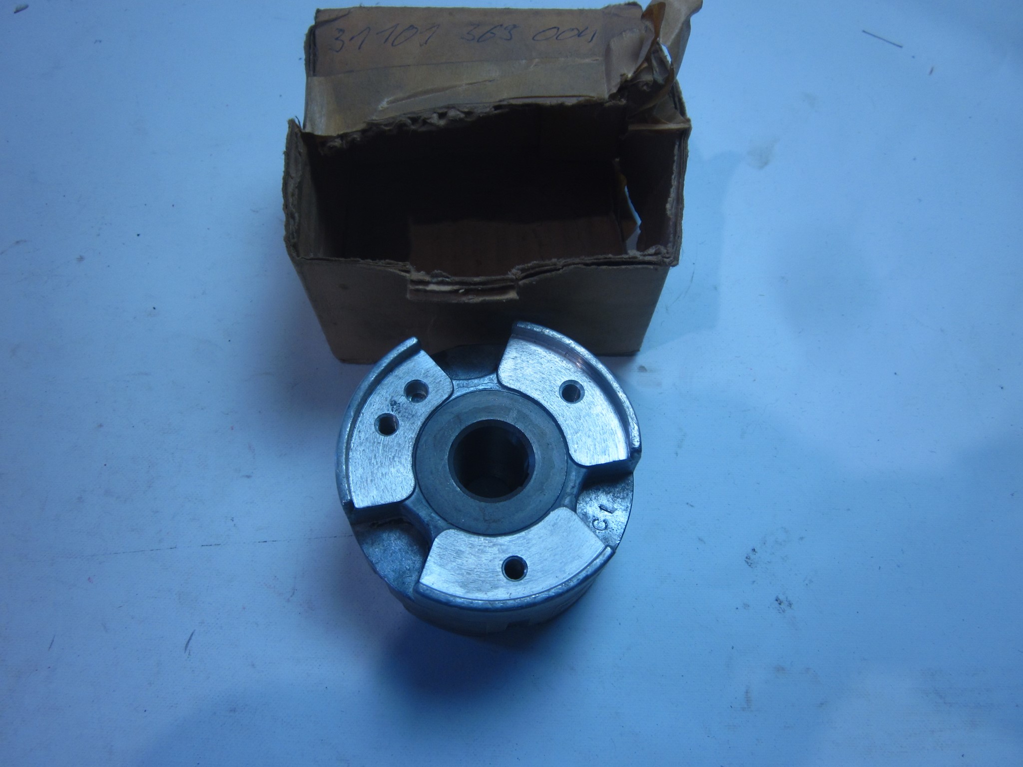 Picture of ROTOR GENERATOR  31101-369-004  CB 250 G