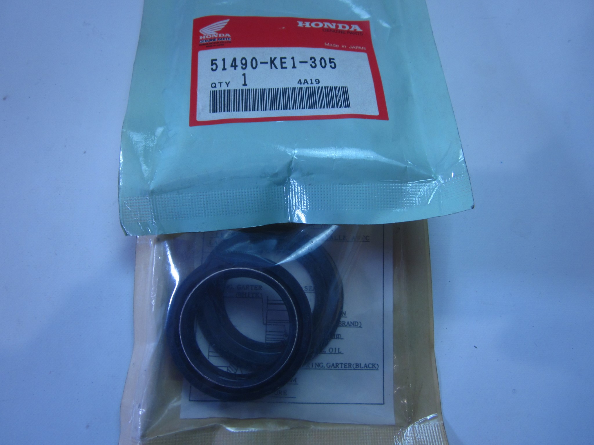 Picture of STAUBDICHTUNG  51490-KE1-305  MTX 125 W