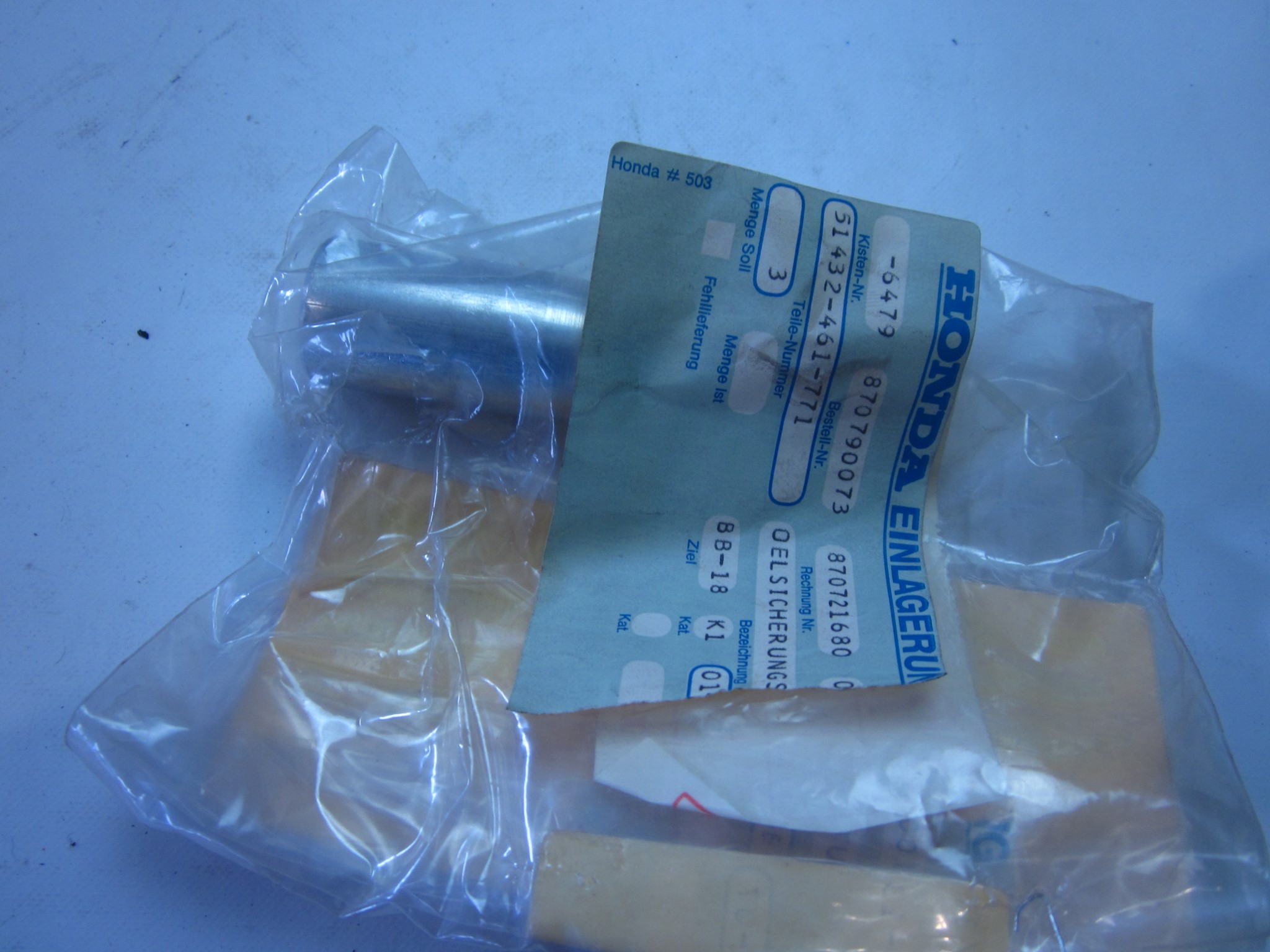 Picture of OELSICHERUNGSSTUECK  51432-461-771  CB900F 1981